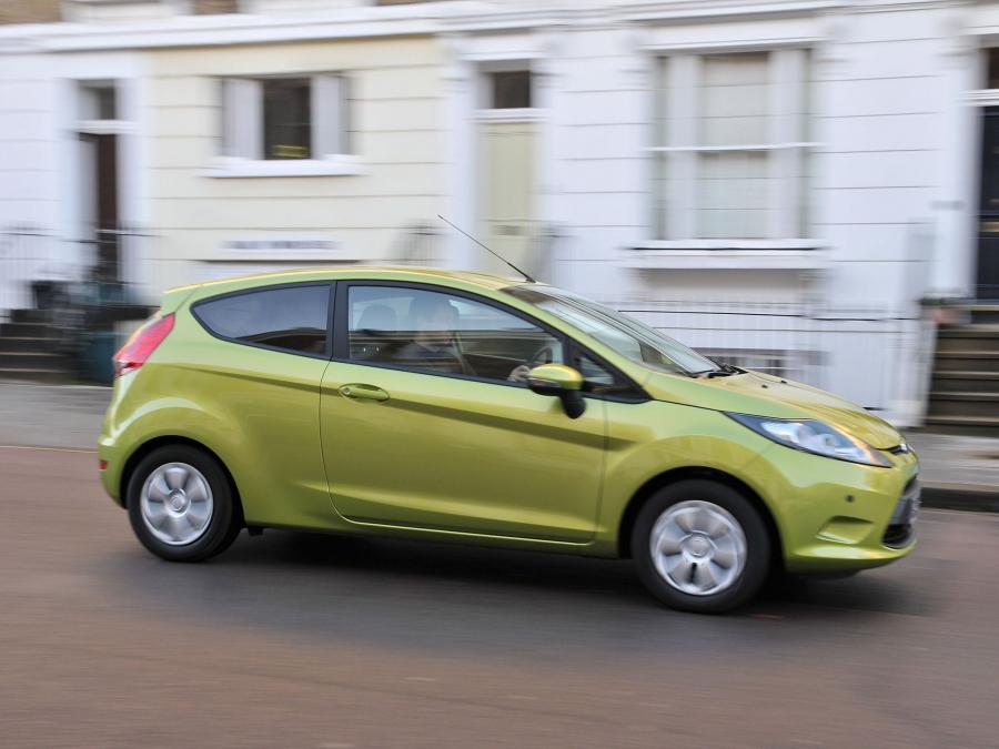  Ford Fiesta ECOnetic 2008 года  (фото 6 из 19)